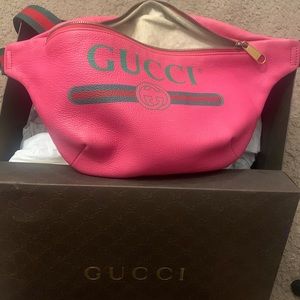 ‼️Sold ‼️Gucci Pink Fanny pack